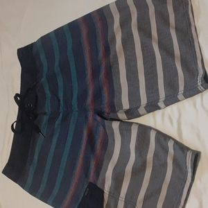 Mens Valor brand board shorts size 32